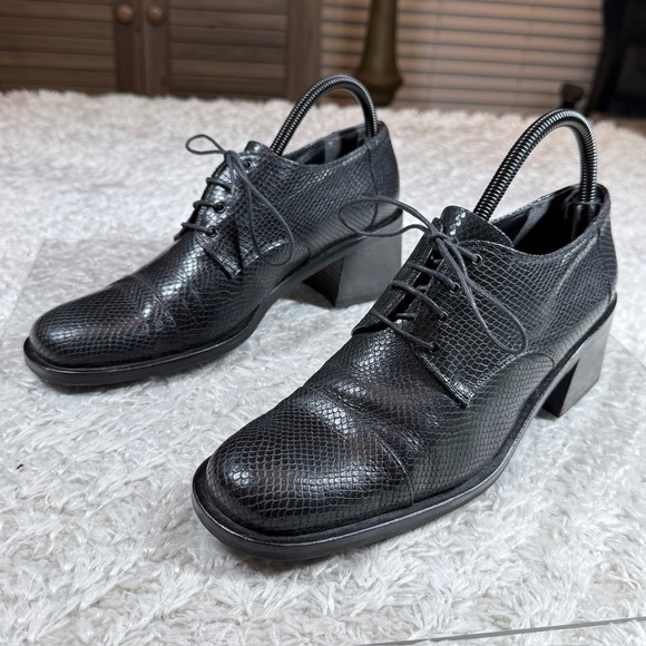 Kenneth Cole Shoes - Kenneth Cole Shoes Women's 9B Vintage Black 90s Y2K Leather Block Heel Oxford